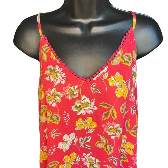 Loft Red Tropical Floral Pom Pom Tank Size M - Picture 2 of 7